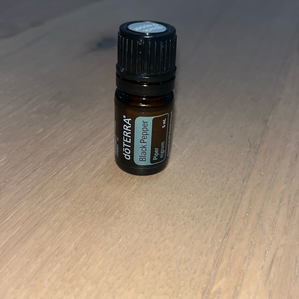 Black pepper essential oil 5ml